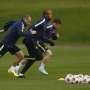 Zabaleta Yakin City Lolos ke-16 Besar