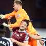 Tumbangkan Chelsea, Newcastle Krisis Kiper