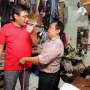 Djarot Blusukan di Pasar Santa