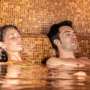 Berendam di Jacuzzi Saat Liburan ke Spanyol, Pria Ini Alami Hal Paling Apes