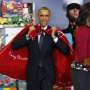 Obama Kesulitan Cari Hadiah Natal untuk Istrinya