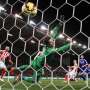Chelsea Tundukkan Stoke di Britannia Stadium