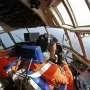Besok, Area Pencarian AirAsia QZ8501 Ditambah 4 Sektor