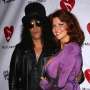 Gitaris Slash Ditinggalkan Istri dan Anak