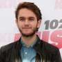 Zedd Peluk Selena Gomez di Dalam Lift