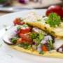 Lezatnya Omelet Isi Daging dan Sayuran Buatan Sendiri