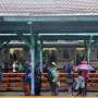 Ibu Melahirkan di KRL, PT. KAI Beri Saran Buat Penumpang Lain