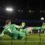 Siapa Finisher Terbaik, Aguero Atau Messi?