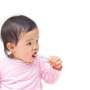 Cara Mudah Membersihkan Gigi Bayi
