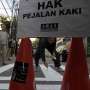 Koalisi Pejalan Kaki Puji Anies Pindahkan Mobil Media dari Trotoar, Tapi...