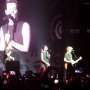 "Sim Salabim", Hujan Berhenti Saat One Direction Beraksi