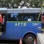 Pemprov DKI Janji Derek APTB yang Masih Beroperasi di Jalan Raya