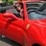 Roro Fitria Kapok Pakai Ferrari Berplat Palsu?