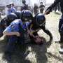 Pawai Gay di Ukraina Ricuh