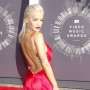 Payudara Rita Ora Ngintip di Acara X-Factor