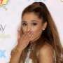 Posting Foto Ini, Ariana Grande Dikritik Lindsay Lohan