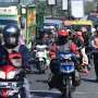 Jalan Arteri Karawang - Pantura Diramaikan Sepeda Motor