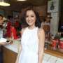 Julie Estelle Nyanyi Perdana di Film 'Surat dari Praha'