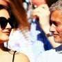 Pakai Bikini Motif Pelangi, Seksinya Matilde Putri Mourinho saat Liburan