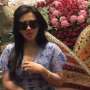 Di Video Ini, Syahrini Sering Sentuh Baju di Belahan Dada