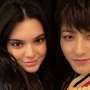 Tao eks "EXO" Pamer Foto Bareng Kendall Jenner dan Paris Hilton