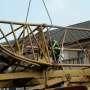 Petugas Masih Evakuasi Crane Roboh di Jalur Jakarta-Cikampek