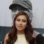 Nyoblos di Pilkada Depok, Ayu Ting Ting Ikut Pilihan Ayah