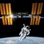 Gagal Capai Stasiun Luar Angkasa, Astronot AS - Rusia Selamat