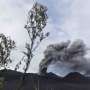 Bromo Keluarkan Suara Dentuman