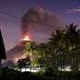 Semburan Abu Erupsi Gunung Soputan Setinggi 7.500 Meter dari Atas Puncak