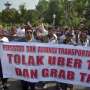 Sopir Taksi di Bali Tolak Layanan Taksi Online