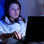 Tidur dengan Selimut Tebal Bisa Atasi Insomnia