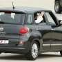 Fiat 500L "Fiat Philly Paus Francis" Terjual 82.000 Dolar