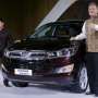 Toyota Crysta "Saudara Kembar" Toyota Innova Dipamerkan di India
