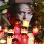Seikat Rambut David Bowie Laku Rp245 Juta