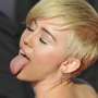 Netizen Puji Miley Cyrus Sebut Donald Trump 'Mimpi Buruk'