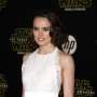 Daisy Ridley Gantikan Angelina Jolie di "Tomb Raider"?