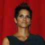 Bikin Instagram, Halle Berry Langsung Pamer Foto "Topless"