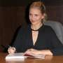 Tutupi Perut, Cameron Diaz Hamil Anak Pertama?