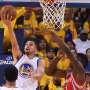Demi Raih Kemenangan atas Rockets, Warriors "Korbankan" Curry?