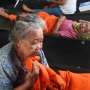 Lebih Utamakan Nyawa, Korban Banjir Bekasi Pilih Tidur di Tenda