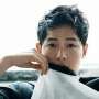 Song Joong Ki Luruskan Rumor Batal Main di Drama Cina