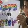 Munas LGBT Diacak-acak, Dua Polisi Dilarikan ke RS