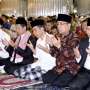 Jokowi Salat Jumat di Masjid Jami Ilir Nias