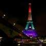 Penembakan di Klub Malam Gay, Menara Eiffel Berwarna Pelangi