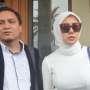 Sidang Cerai Berlarut-larut, Bella Sophie Cuek