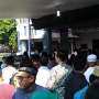 Dari Warga Hingga Pejabat Datangi Rumah Duka Ketua KPU