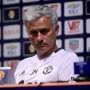 Mou Dedikasikan Kemenangan atas Leicester untuk Van Gaal, Kenapa?