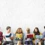 Studi: Membaca Buku Bisa Perpanjang Umur