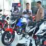 CBR150R Streetfire Laris, Dongkrak Motor Sport Honda 130 Persen